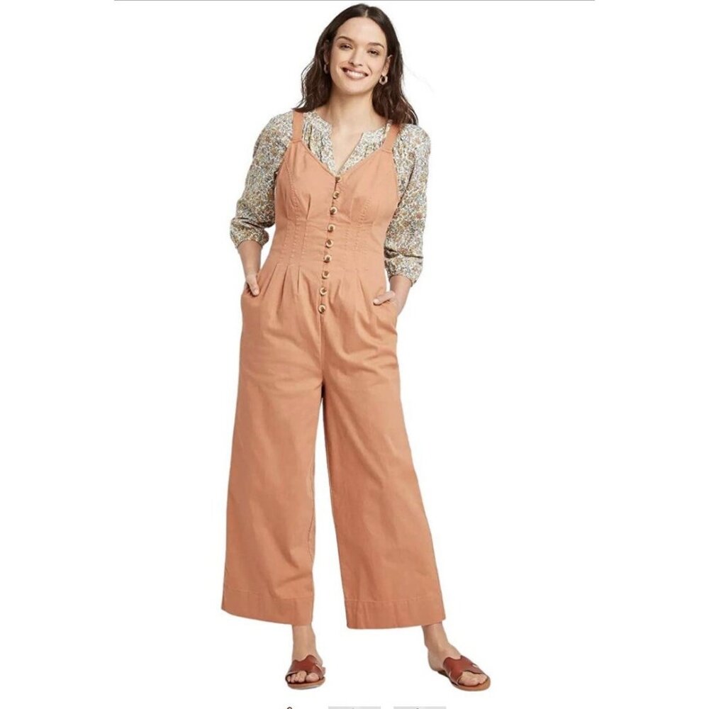 Universal Thread Women's Size 4 Ankle length Straight Leg Jumpsuit Iced Tea